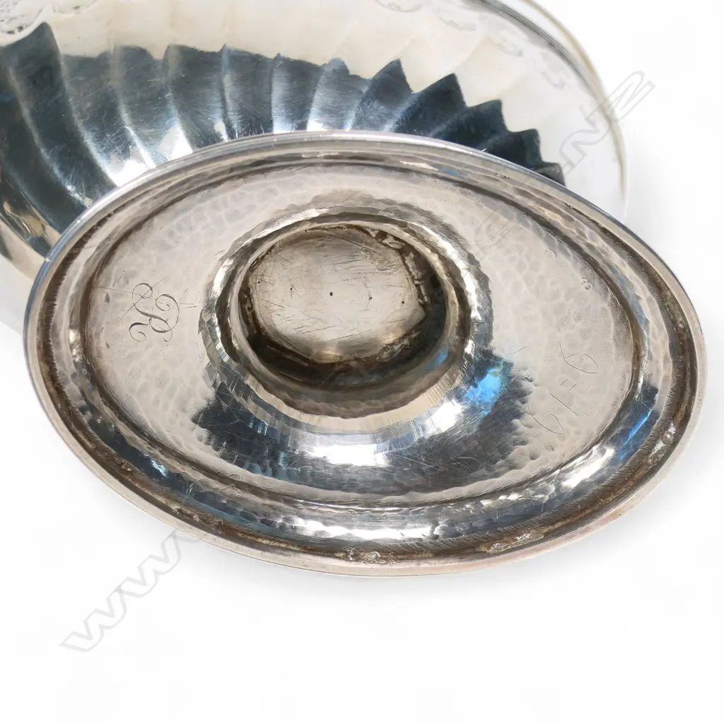 A George III silver swing handle pedestal sugar pail, Image 1++