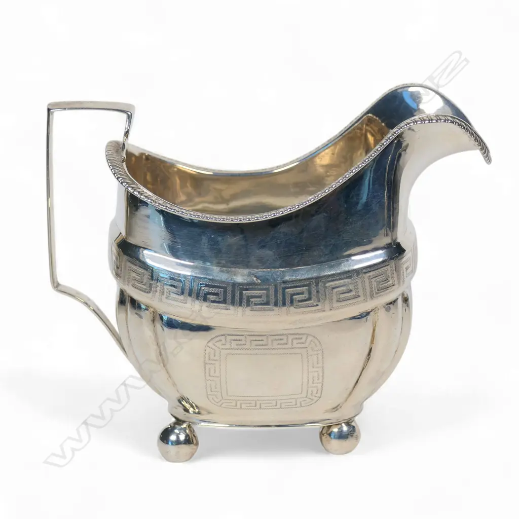 George III silver cream jug, Image 1++