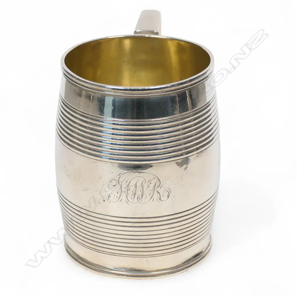 A George III silver barrel mug, Image 1++