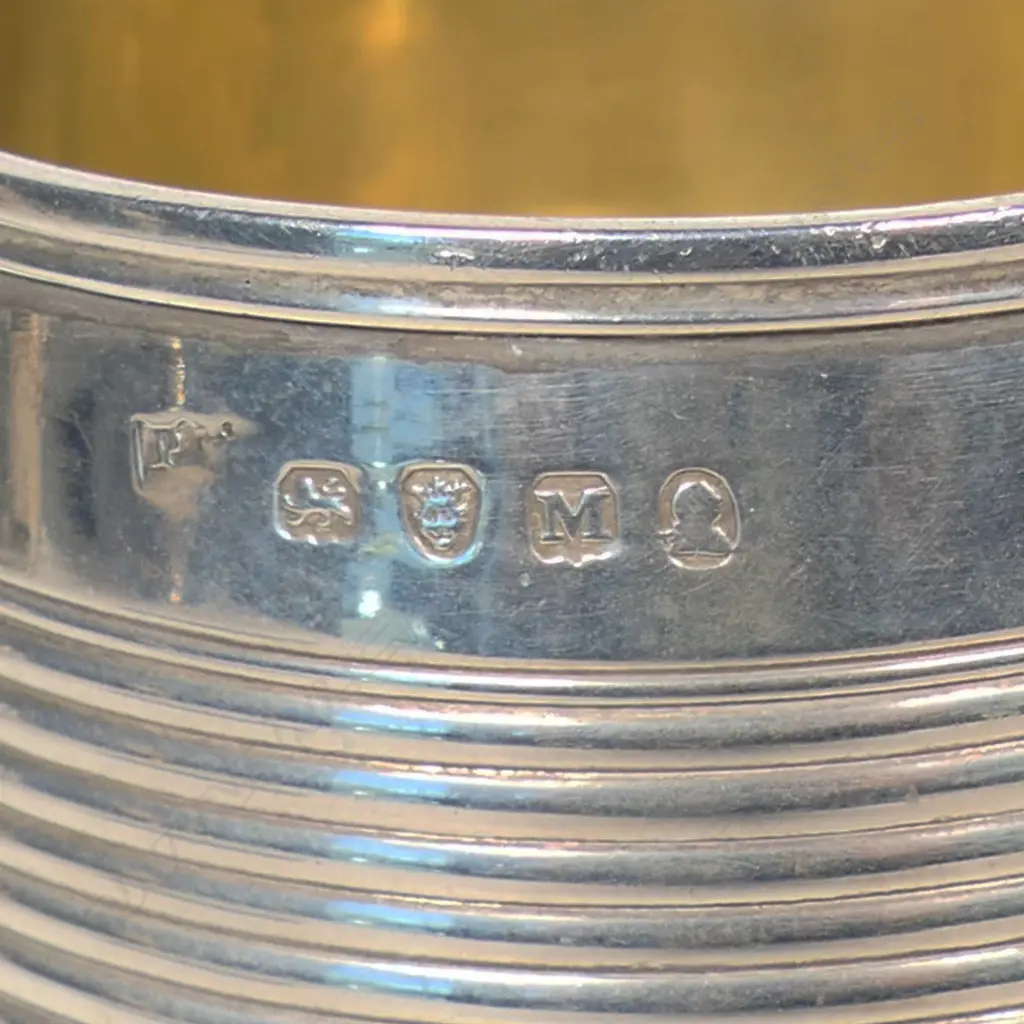 A George III silver barrel mug, Image 1++