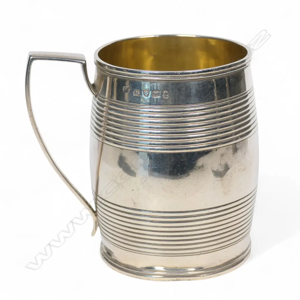 A George III silver barrel mug, Image 1++
