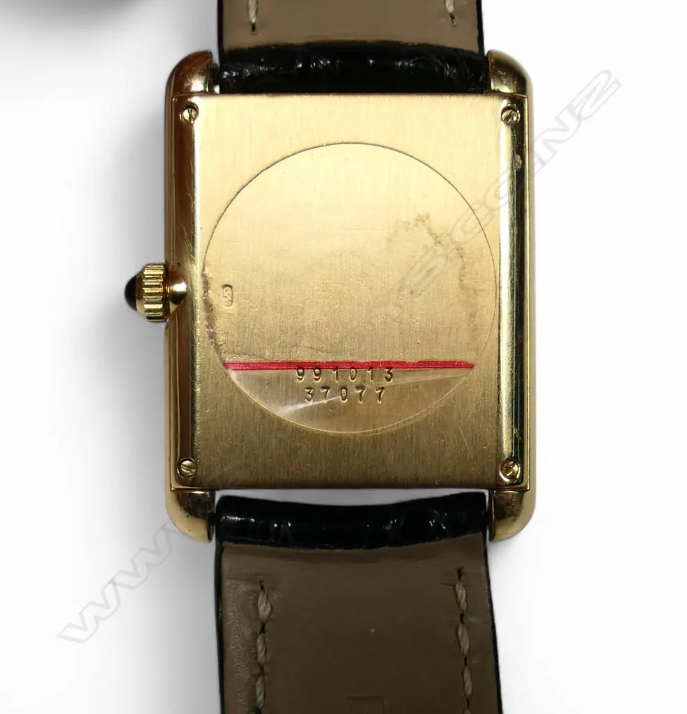 An 18ct gold vintage gent's Baume & Mercier tank wristwatch, Image 1++