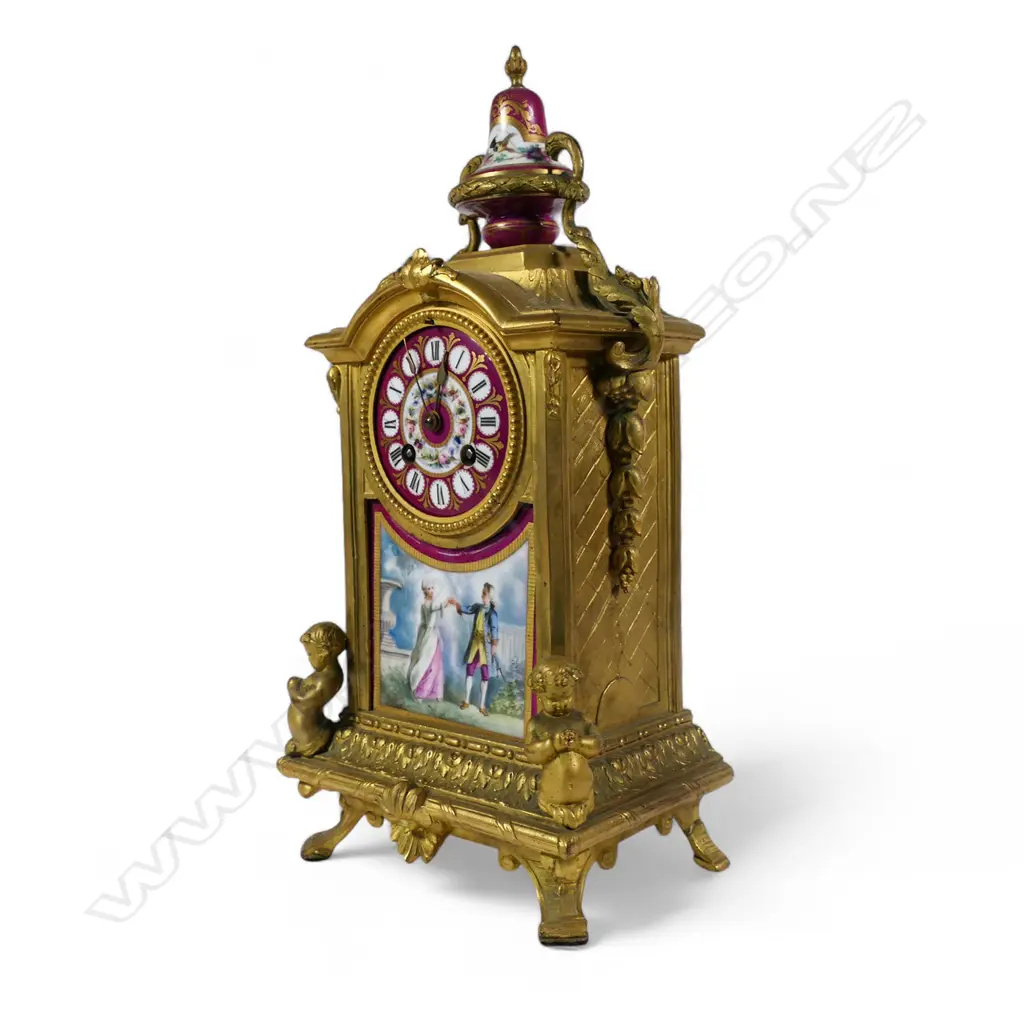 A 19thC French Louis XVI style ormolu mantel clock, Image 1++