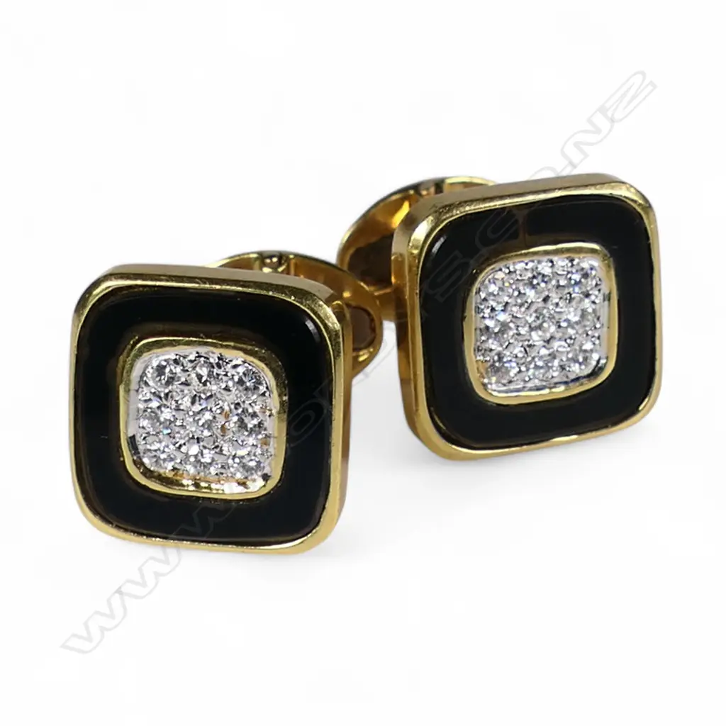 A pair of 18ct yellow gold and multi diamond cufflinks, Image 1++