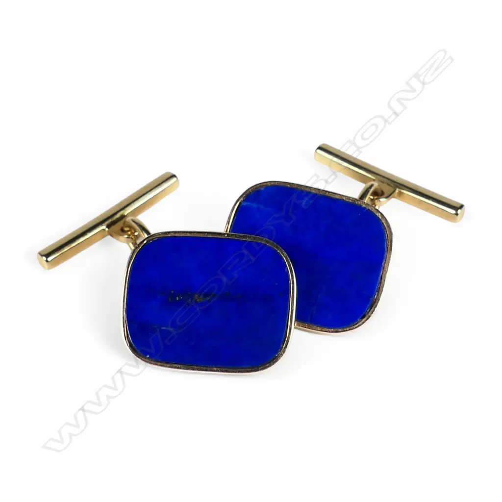 A pair of vintage 14ct yellow gold and lapis lazuli cufflinks, Image 1++