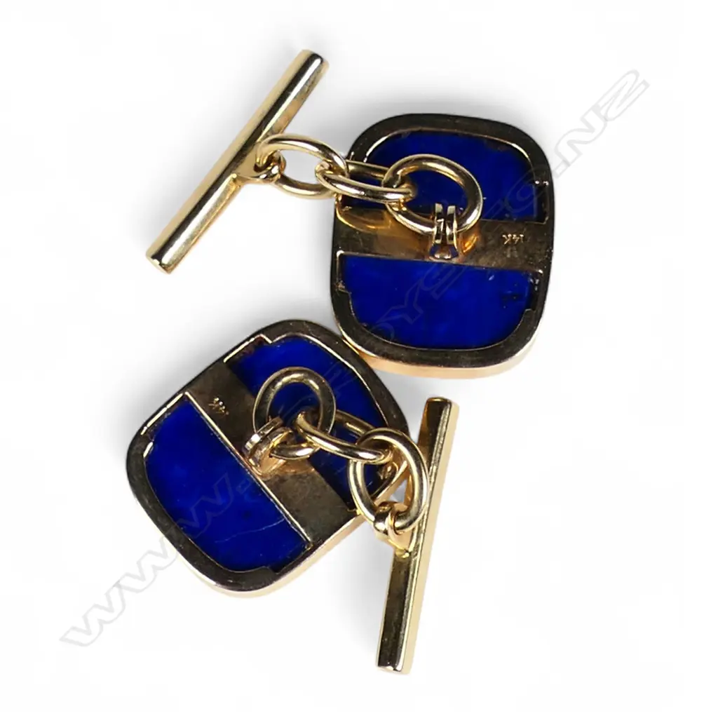 A pair of vintage 14ct yellow gold and lapis lazuli cufflinks, Image 1++