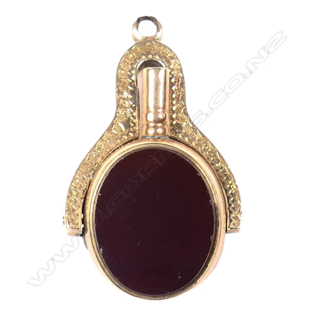 A Victorian 9ct rose gold fob spinner watch key, Image 1++