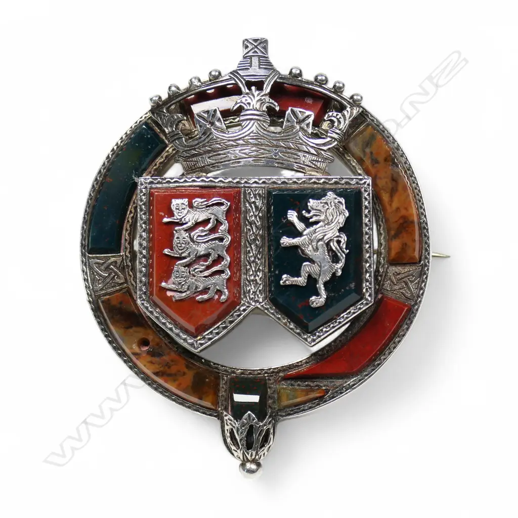 A c.1900 Scottish silver and agate brooch, Image 1++