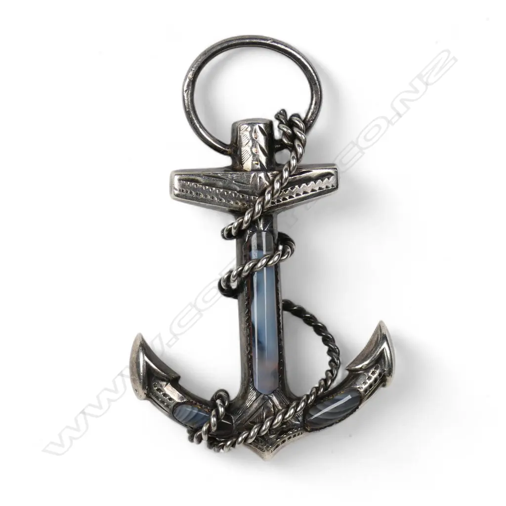 A late Victorian Scottish silver and agate fouled anchor brooch, Image 1++