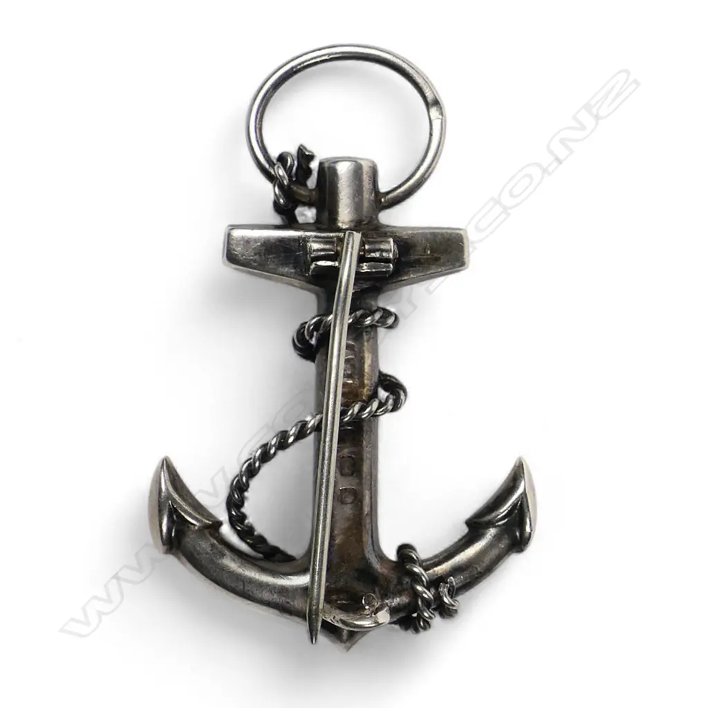 A late Victorian Scottish silver and agate fouled anchor brooch, Image 1++
