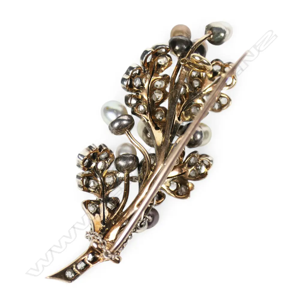 A Georgian silver gilt diamond and pearl brooch, Image 1++