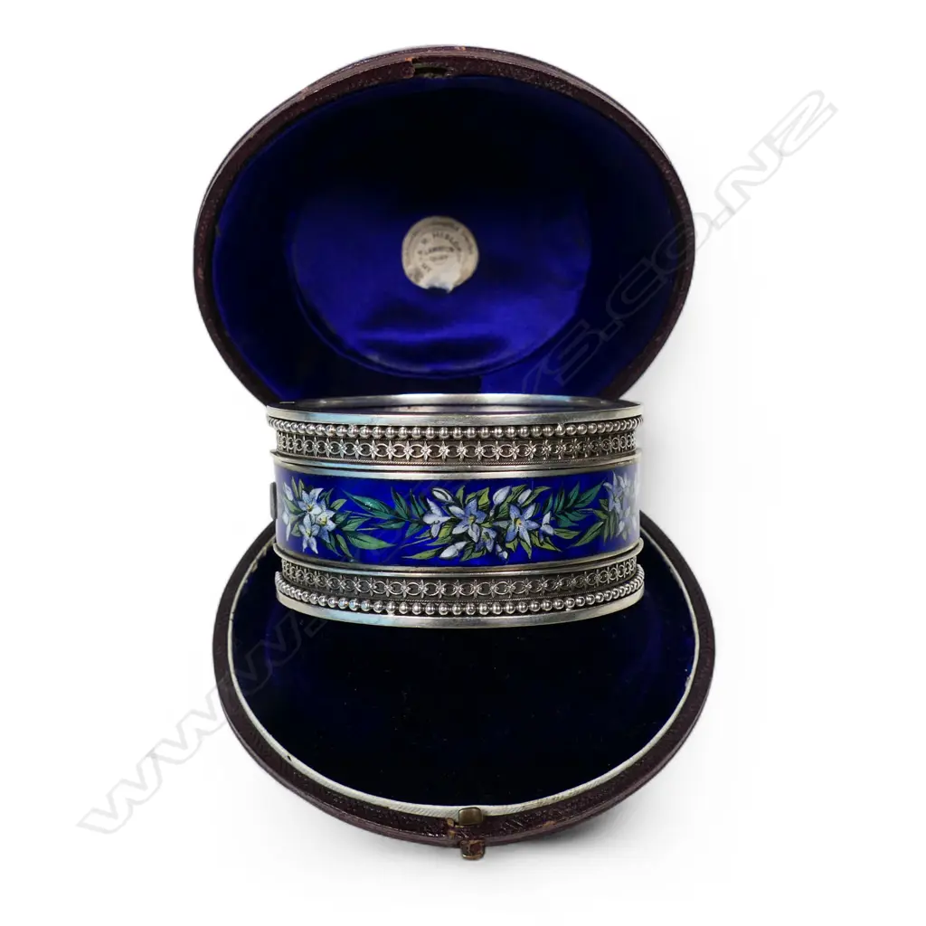 An uncommon late 19thC Arts & Crafts silver and enamel hinged bangle, Image 1++
