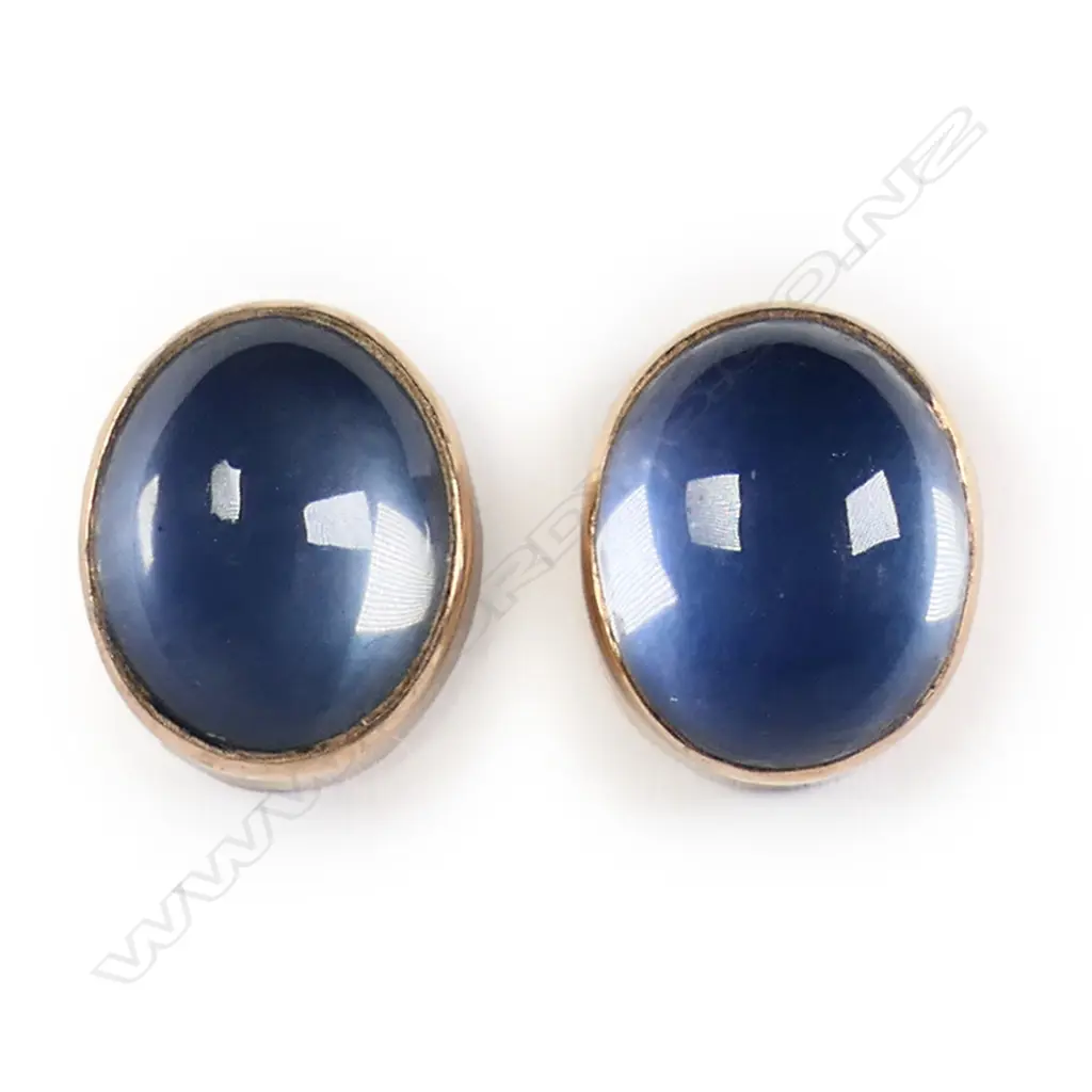 A pair of early 20thC 9ct rose gold and moonstone earrings, Image 1++