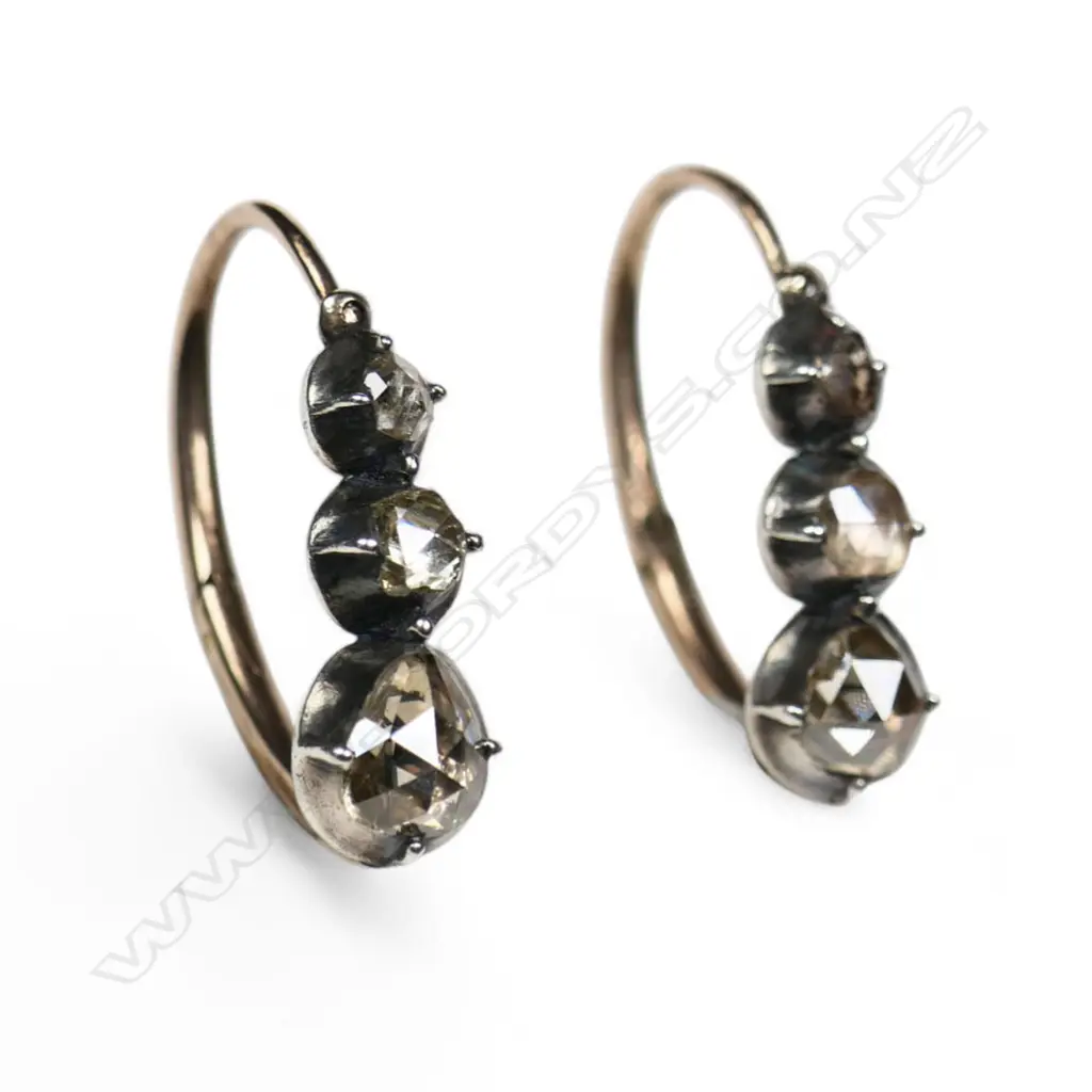 A pair of Georgian silver gilt and diamond earrings, Image 1++