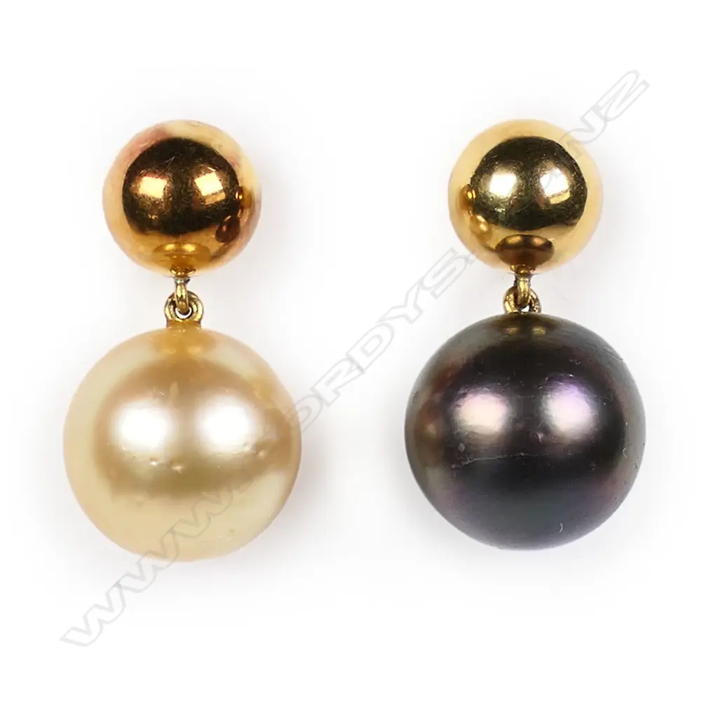 Pair of 18ct gold large South Sea cultured pearl drop earrings, Image 1++