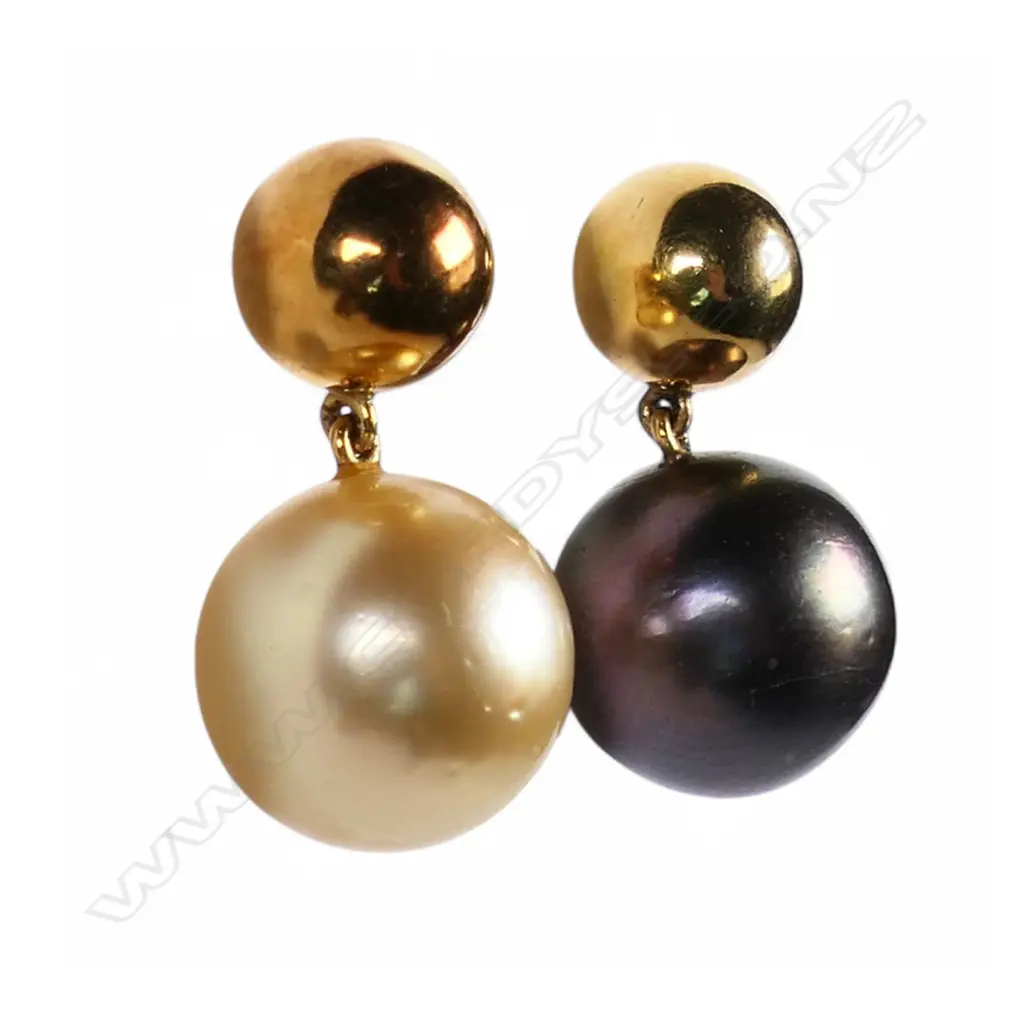 Pair of 18ct gold large South Sea cultured pearl drop earrings, Image 1++