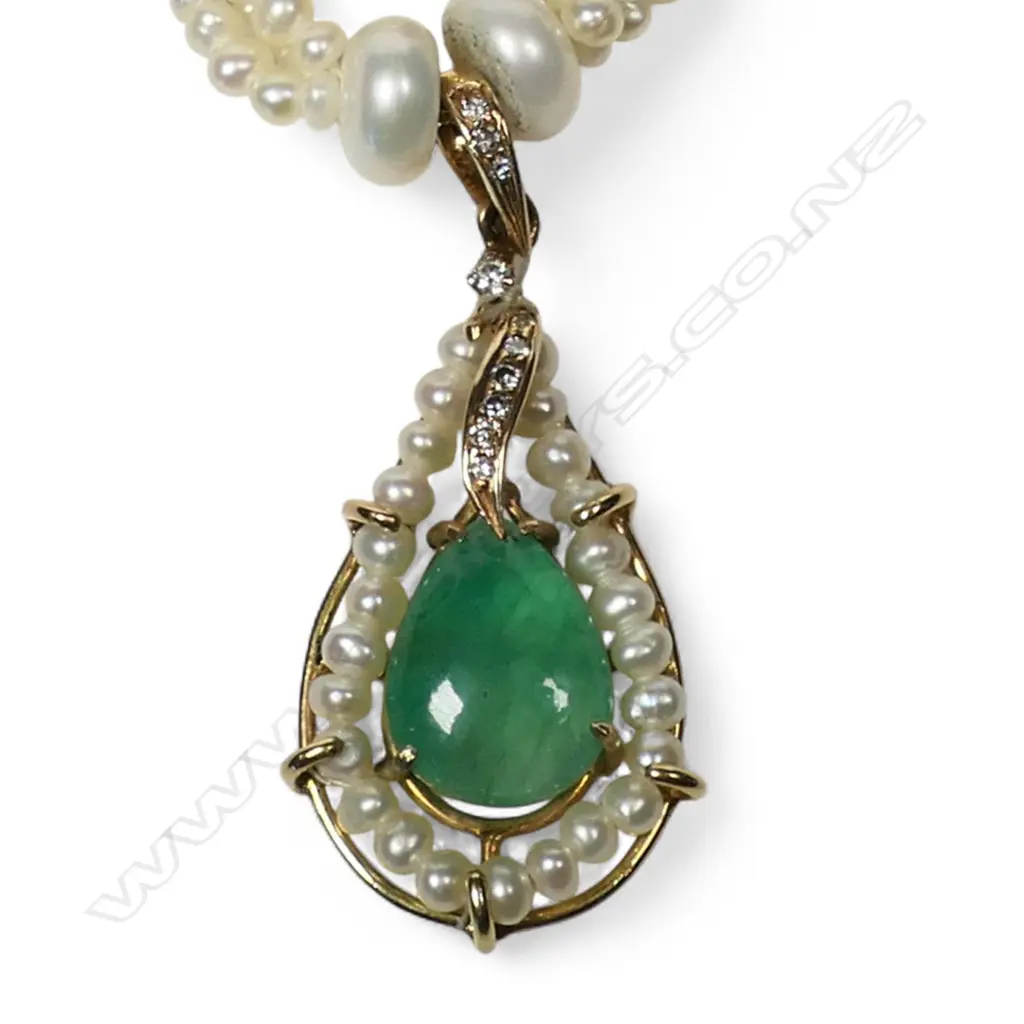 A 16ct gold, jadeite, diamond and seed pearl necklace, Image 1++