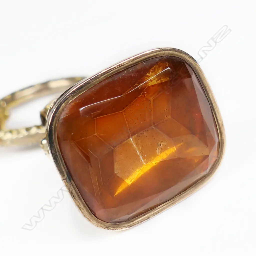 A c.1900 9ct gold fancy Albertina with seal fob, Image 1++