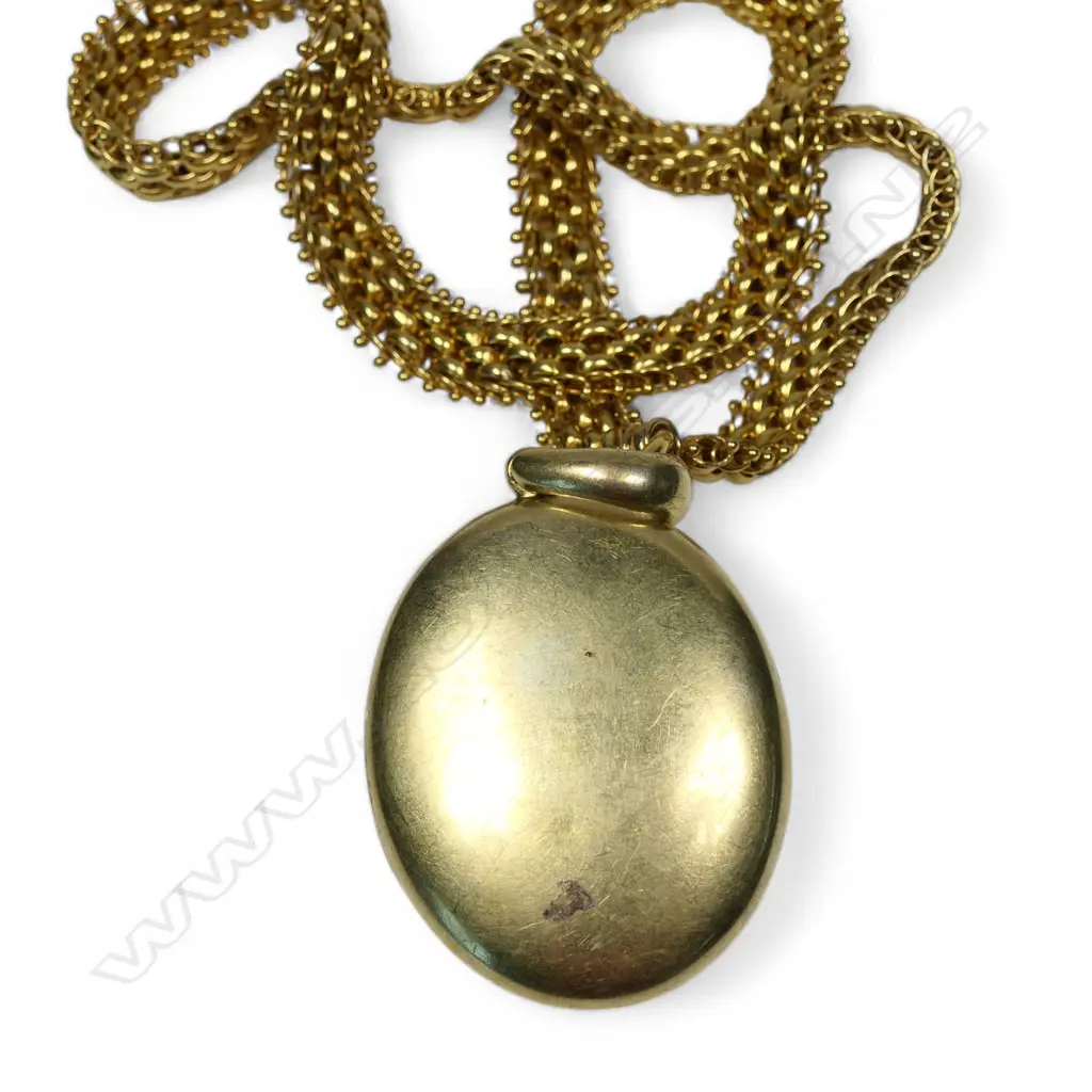 A superb Victorian 15ct gold mayoral type large locket and chain, Image 1++