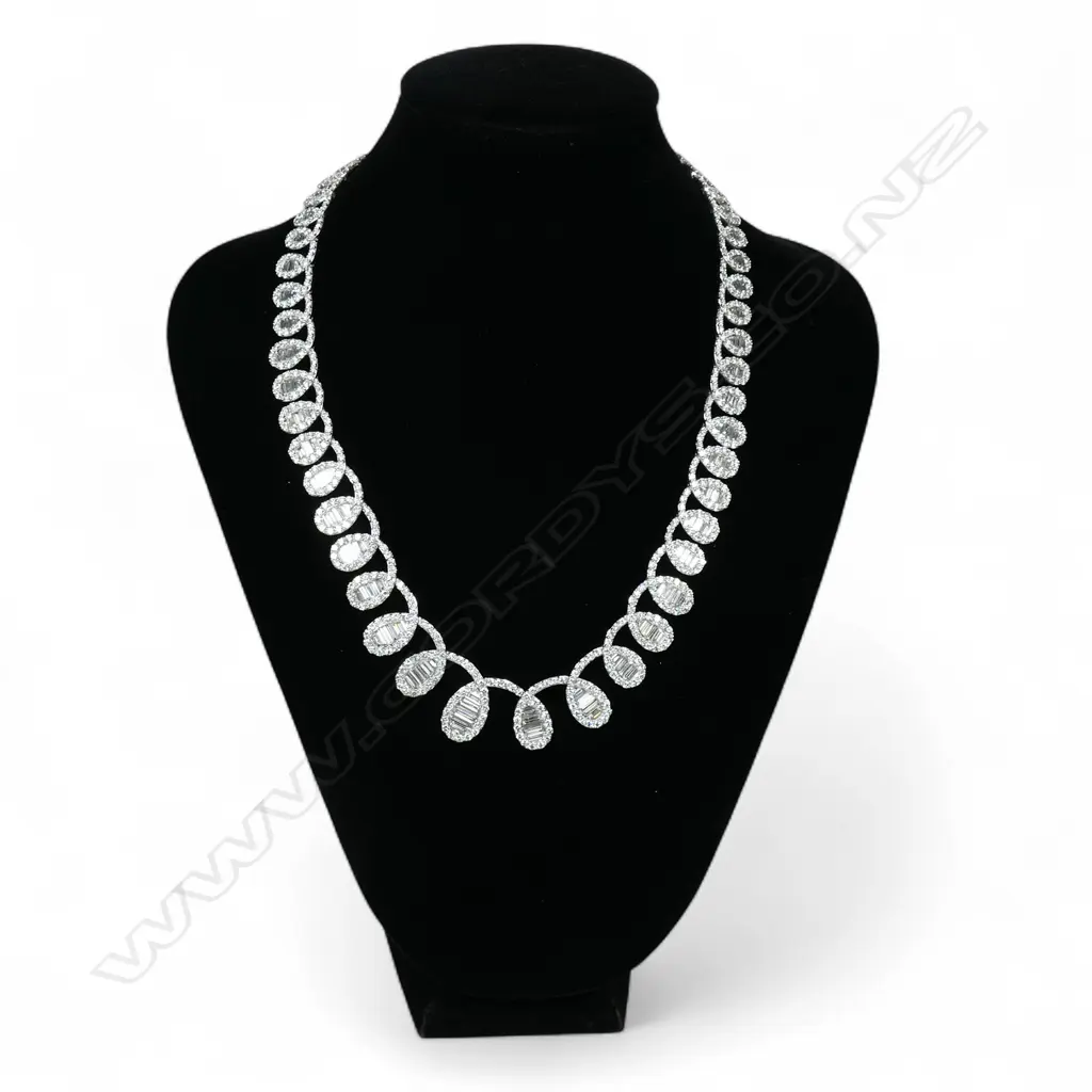 A magnificent modern diamond necklace, Image 1++