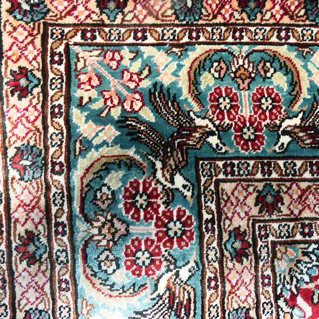 A Persian all silk prayer rug, Image 1++