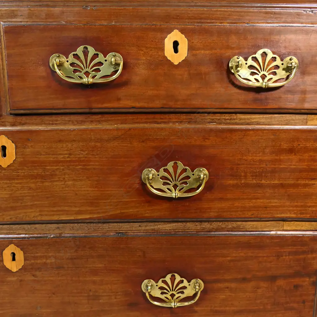 A Georgian mahogany bookcase chest, Image 1++