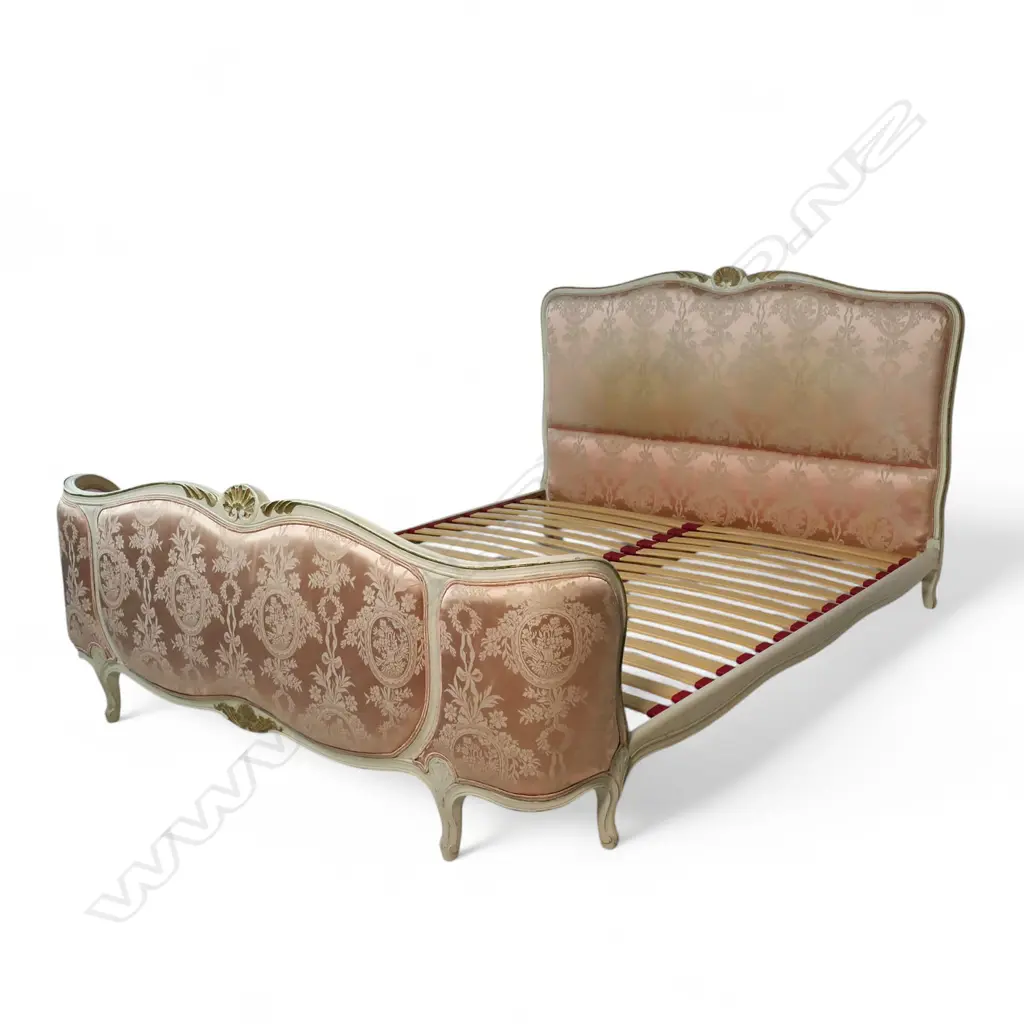 An antique style French bed, Image 1++