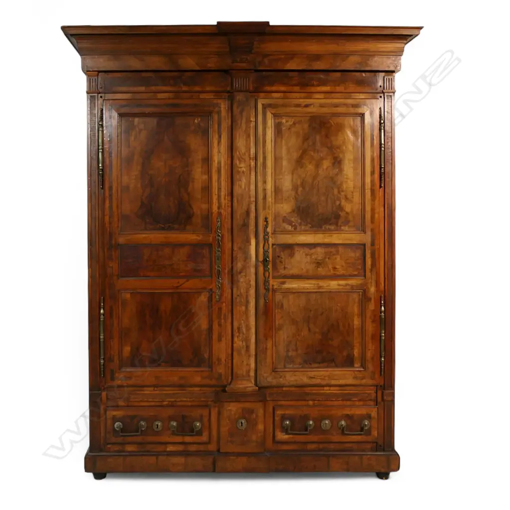 A 19thC French figured walnut armoire, Image 1++