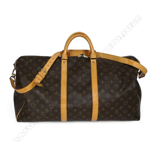 A Louis Vuitton 'Keepall Bandoulière 55' travelling bag,