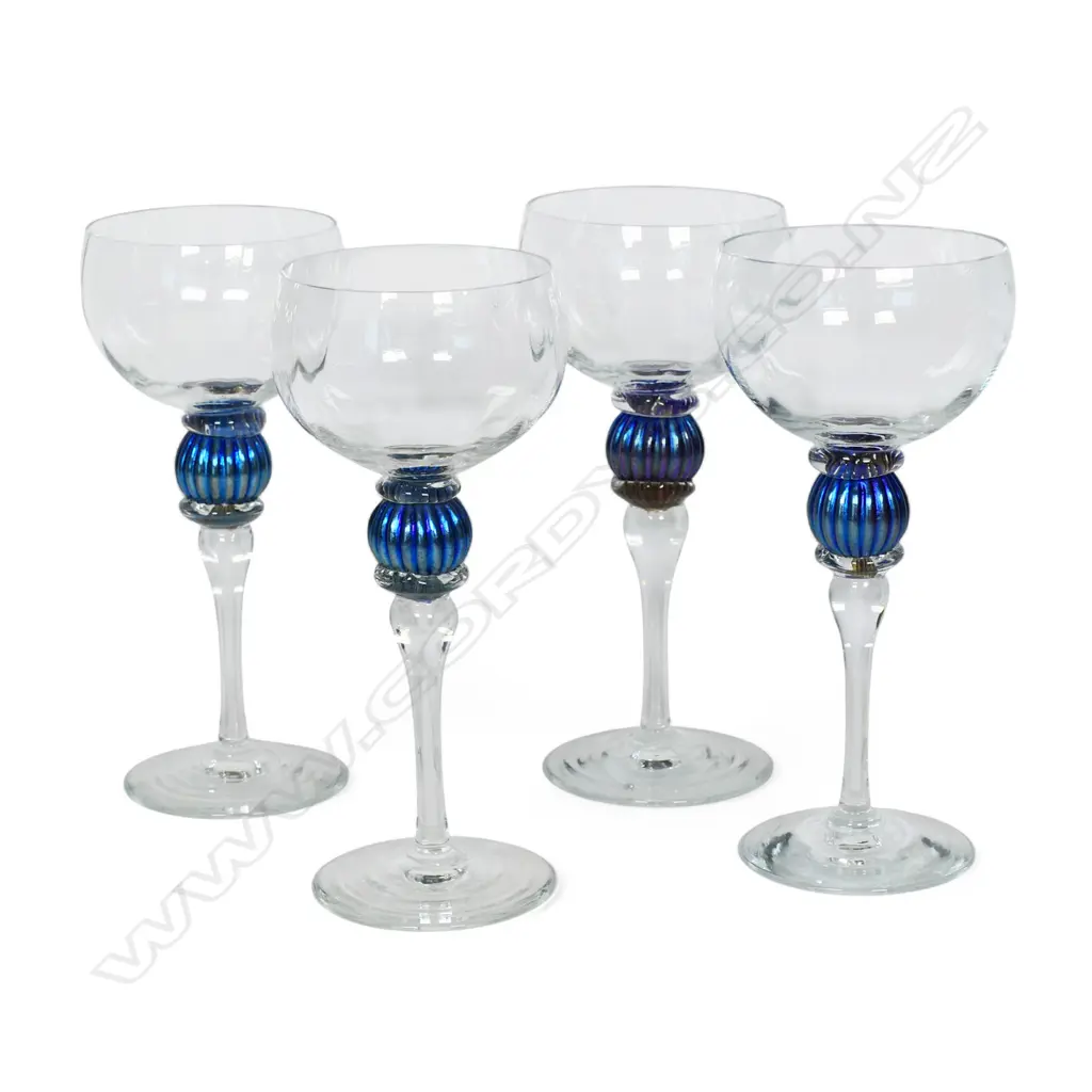 A set of four Garry Nash mouth blown glass drinking goblets, Image 1++