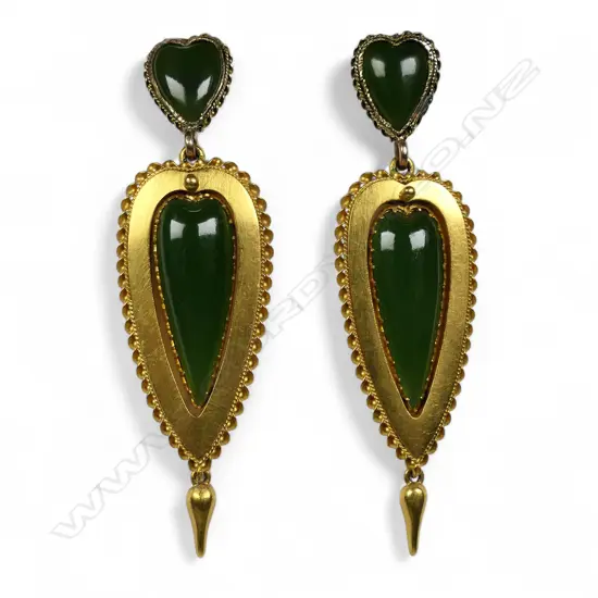 A quality pair of 19thC colonial 18ct gold and pounamu drop earrings,