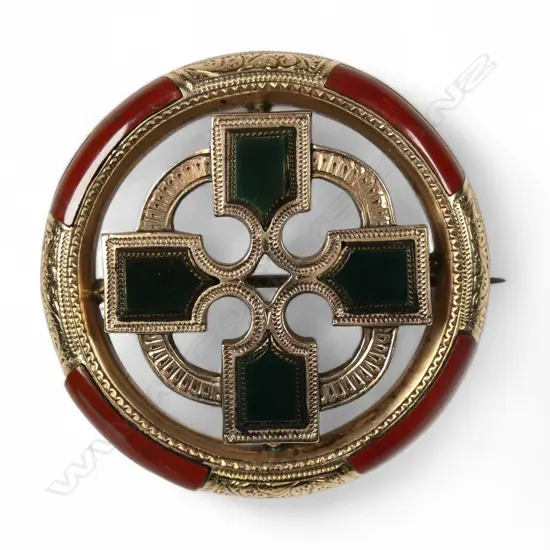 A good Victorian Scottish 9ct gold bloodstone and agate set brooch,