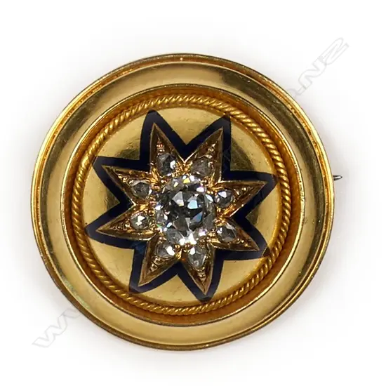 A Victorian 18ct gold and diamond brooch,