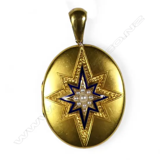 A Victorian 15ct gilded gold locket,