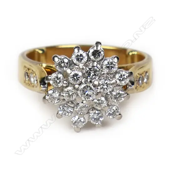 An 18ct gold and diamond cluster ring,