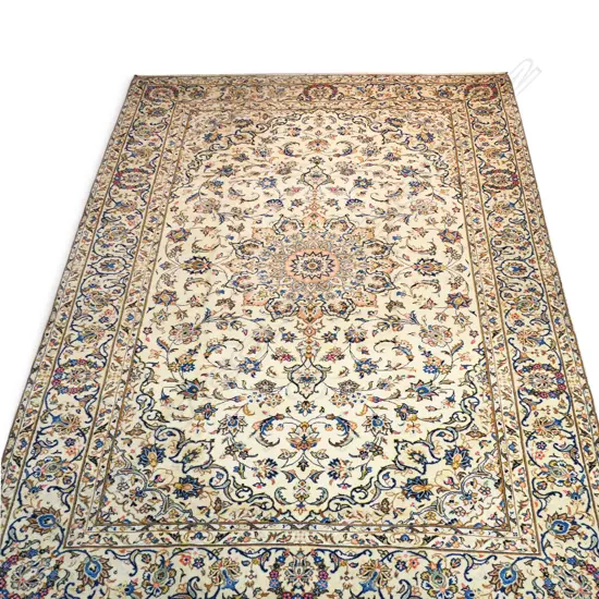 A fine hand knotted Kashan carpet,