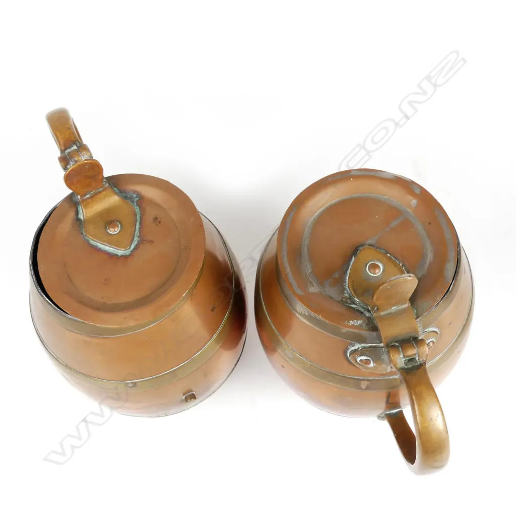 Two 19thC copper and brass barrel shaped tankards Image 1++