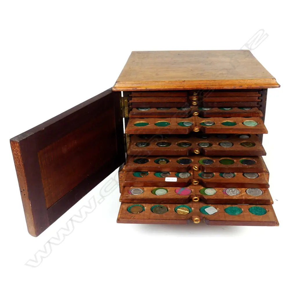 A c.1900 mahogany coin collector's cabinet Image 1++