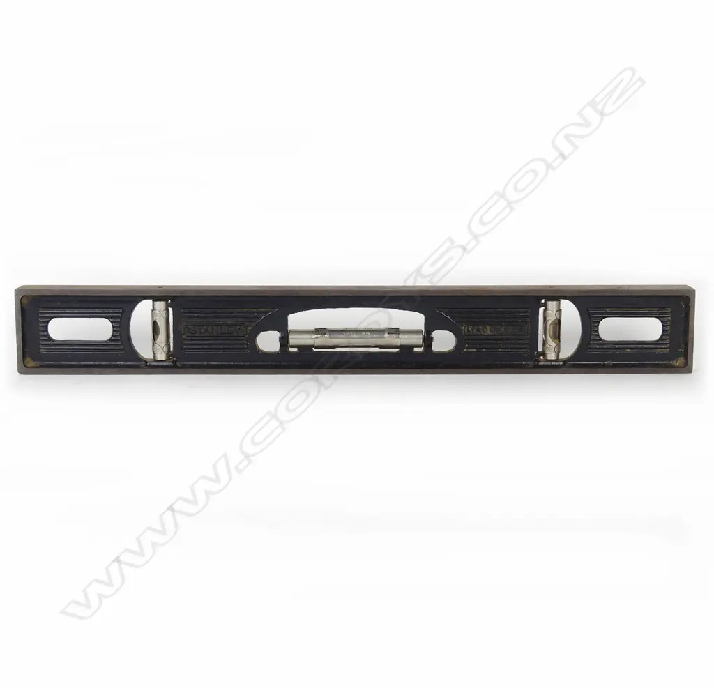 An 18" Stanley cast iron level Image 1++