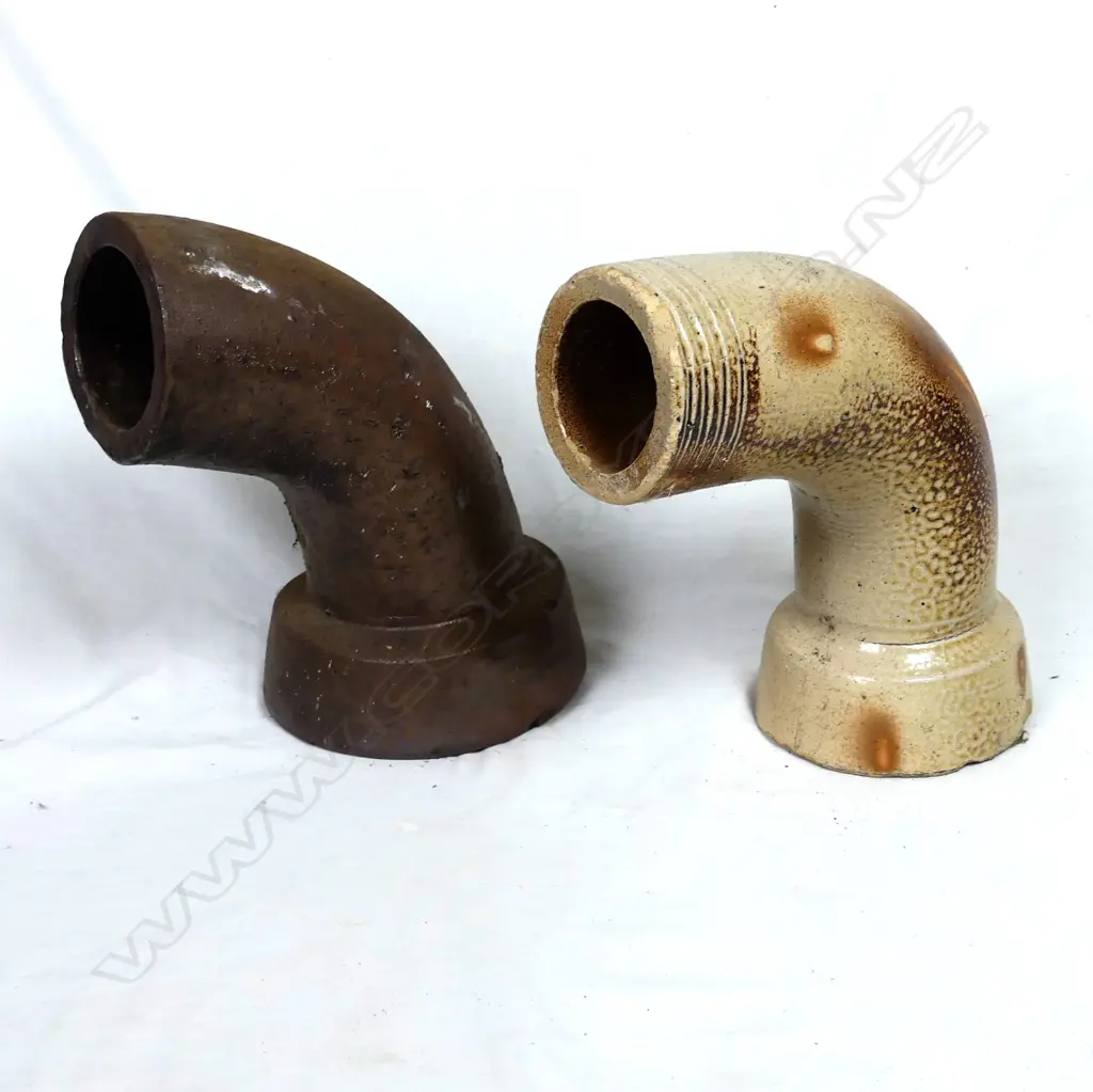 Two colonial pipe bends Image 1++