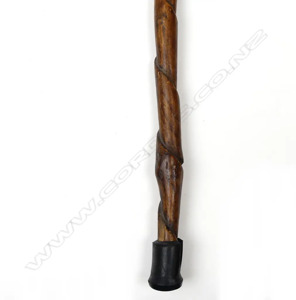 A vintage Maori carved walking stick Image 1++