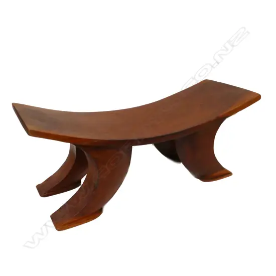 A Cook Islands stool (no'oanga)