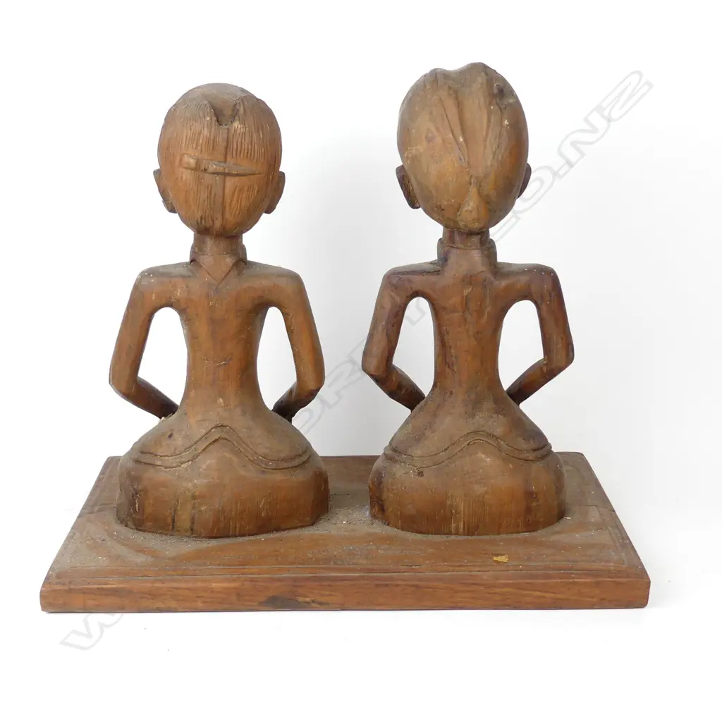A pair of early 20thC Dutch East Indies naive European figures Image 1++