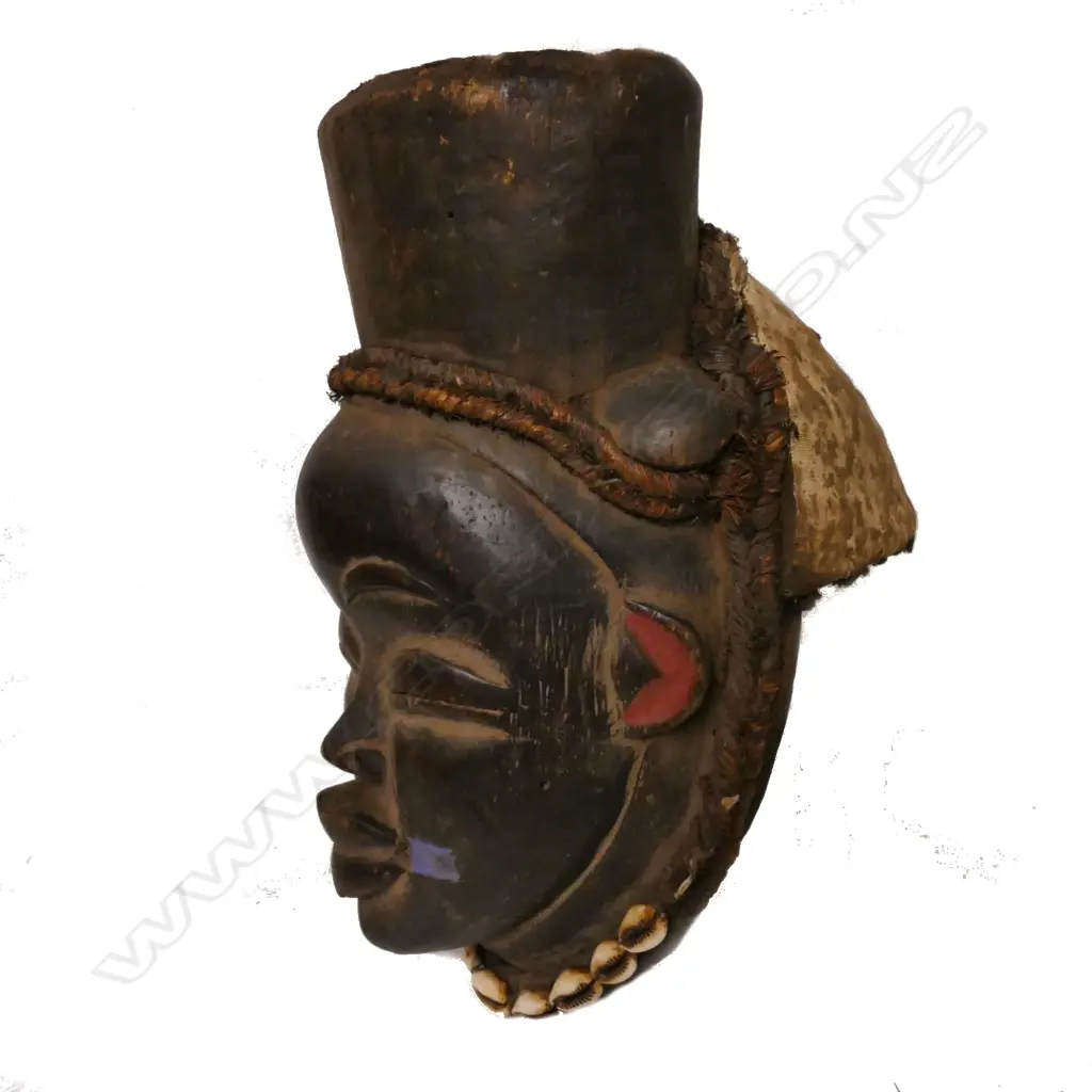 A South African Eastern Cape Province Thembu tribal mask Image 1++