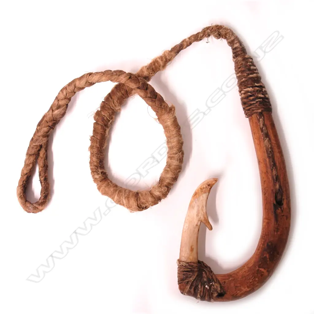 A 20thC traditional style Maori large matau (fishhook) Image 1++