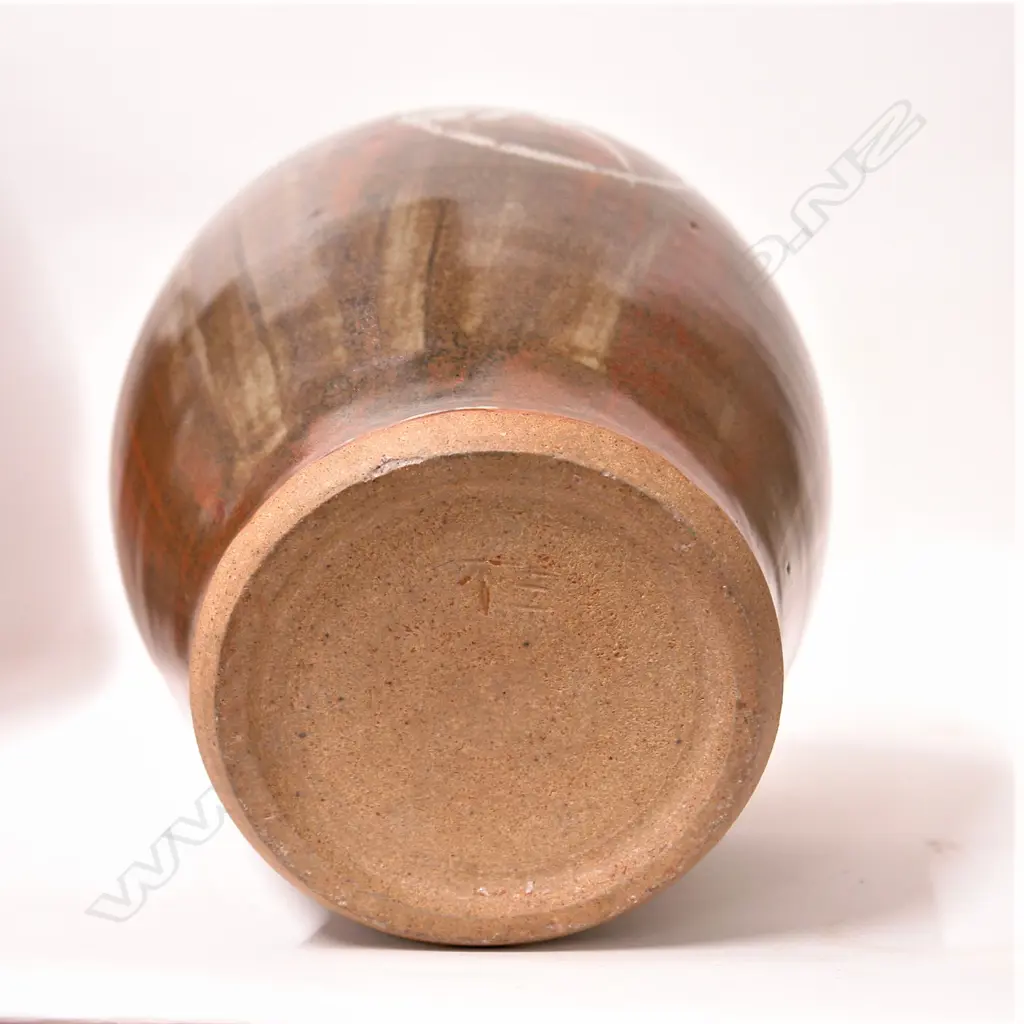 A large Paul Fisher flagon Image 1++