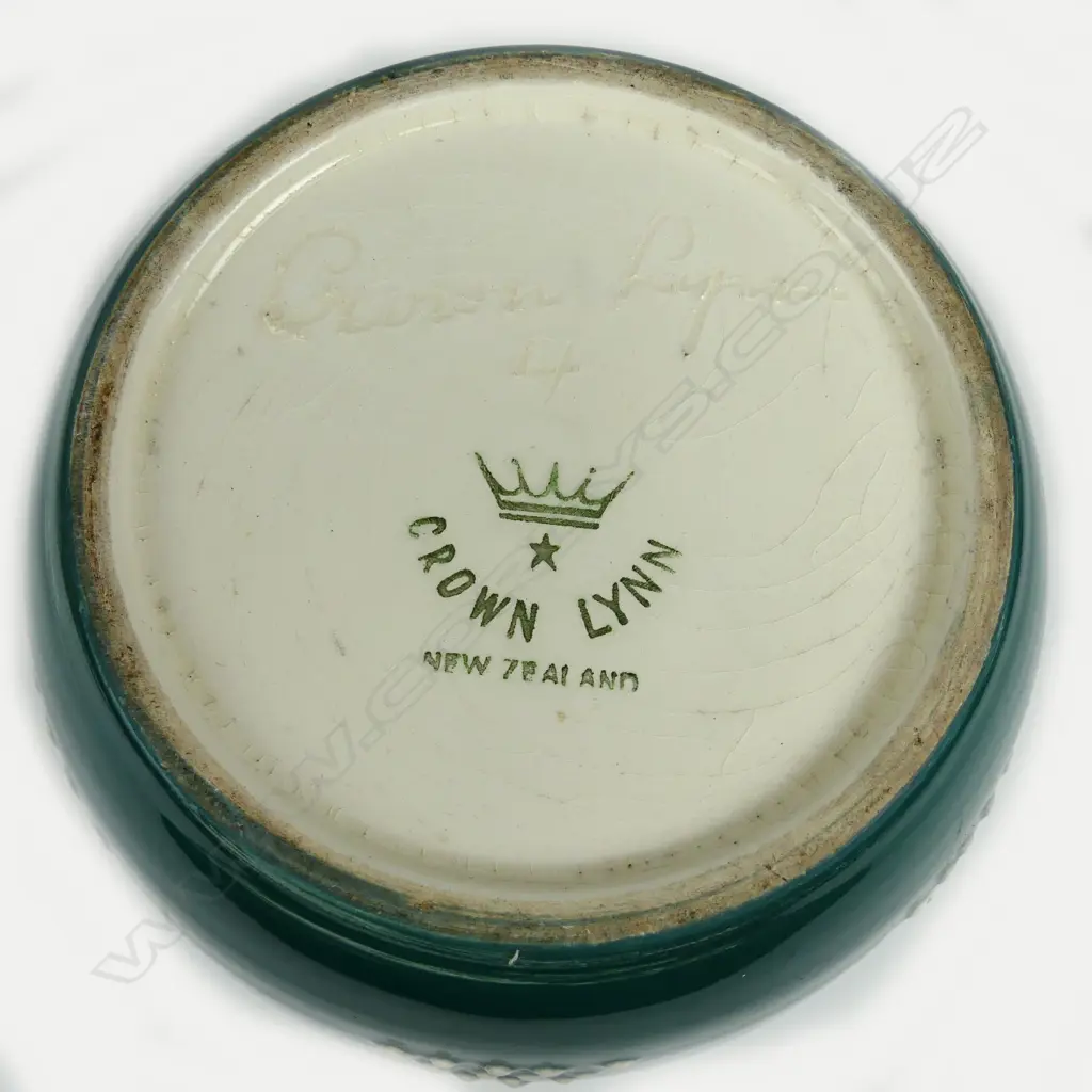 Crown Lynn earthenware vase Image 1++