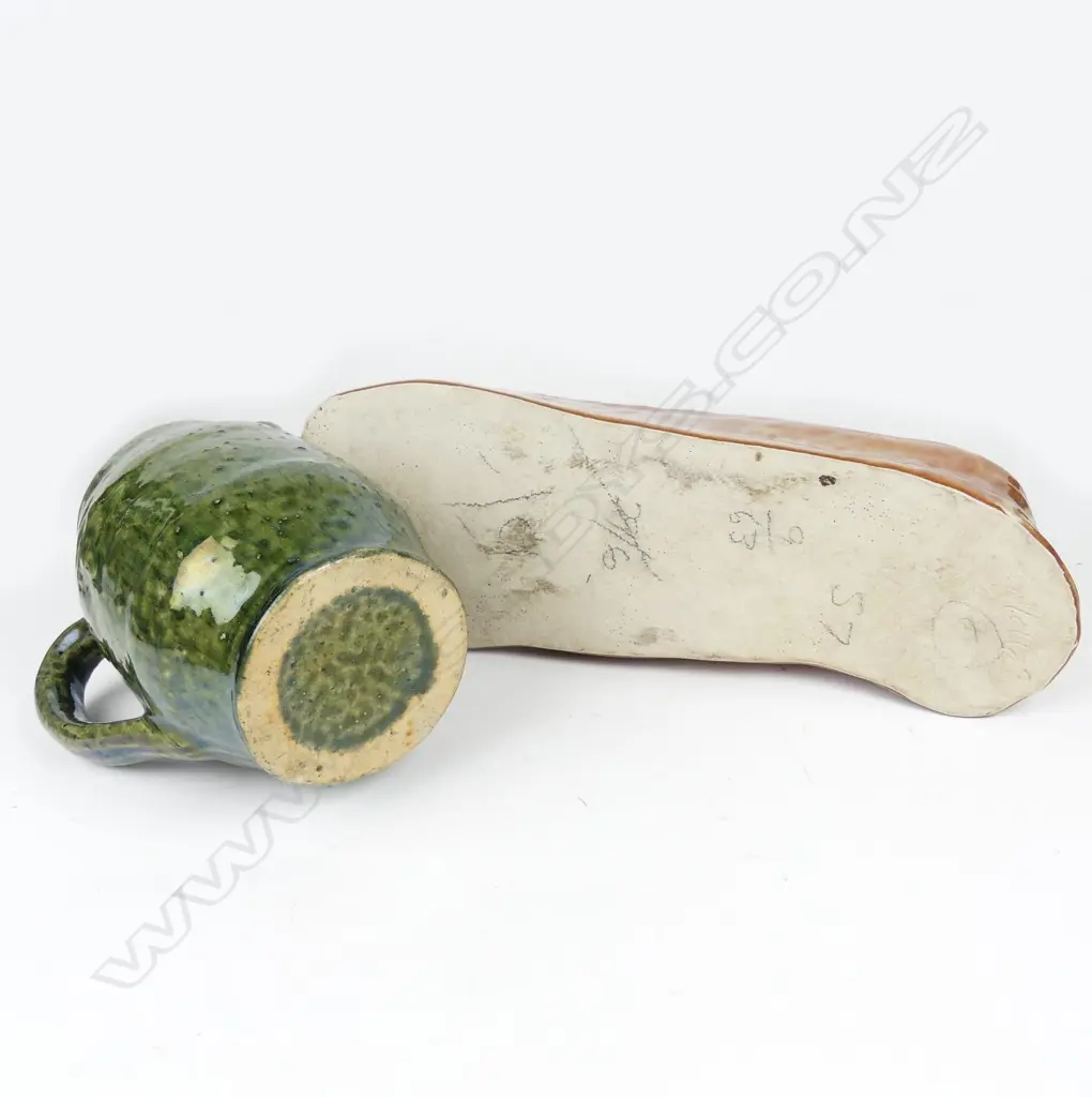 A pottery trough vase by Mollé (Molly Goodsell) Image 1++