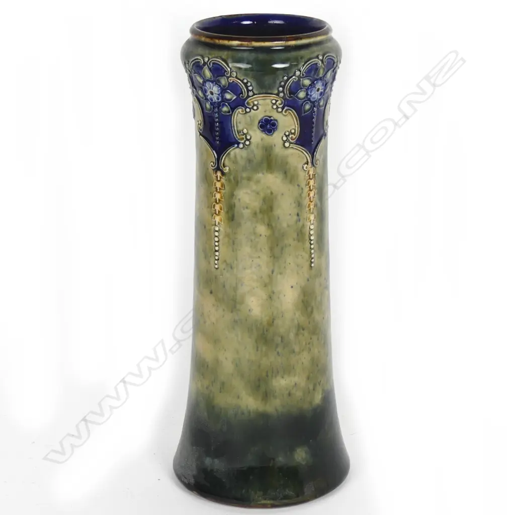 A large Doulton Lambeth vase Image 1++