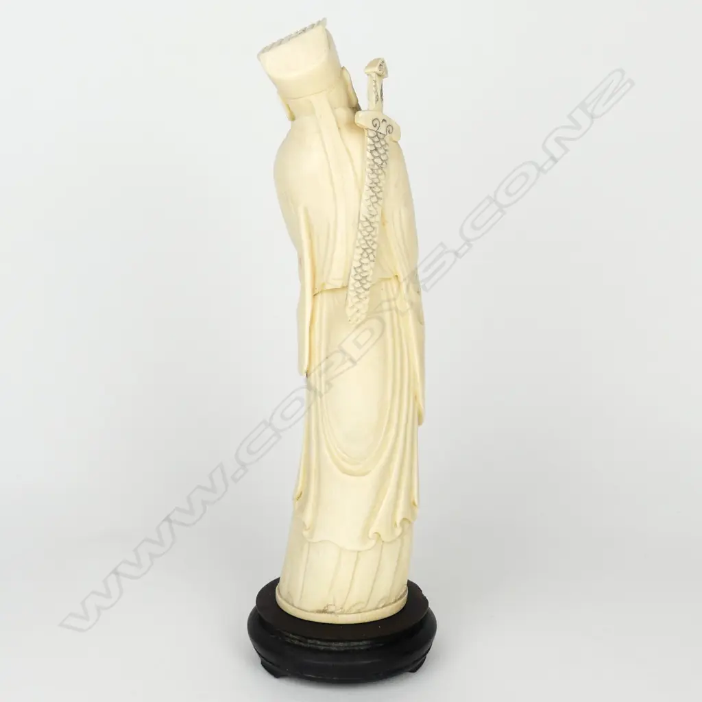 An old Chinese carved ivory figure of a sage Image 1++
